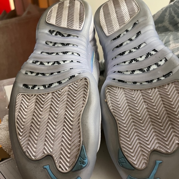 Jordan 12 Low Easter - Picture 5 of 5